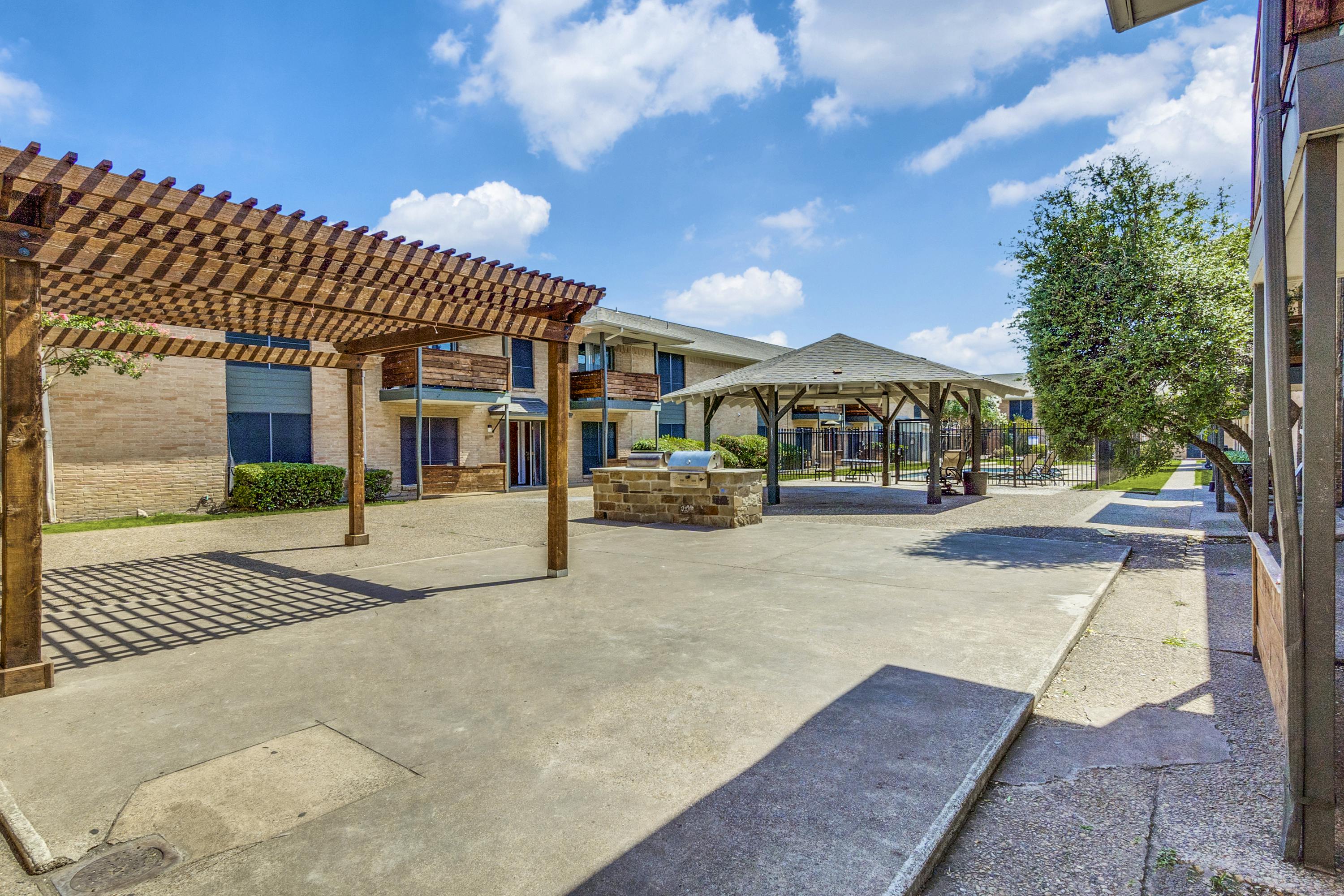 Berkshire Square Amenities Apartment Homes in Dallas, TX